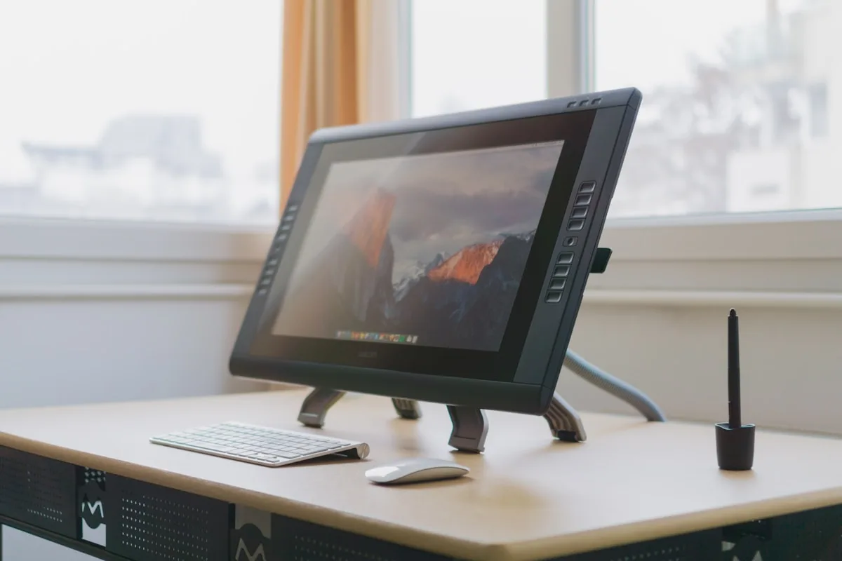 Arzopa Z3FC Review: 2,5K e 180Hz Valem a Pena em 2026?