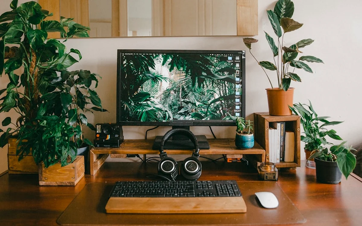 Como escolher caixa de som por tipo de uso Guia visual comparando caixas de som de mesa, portáteis e soundbars — critérios de escolha