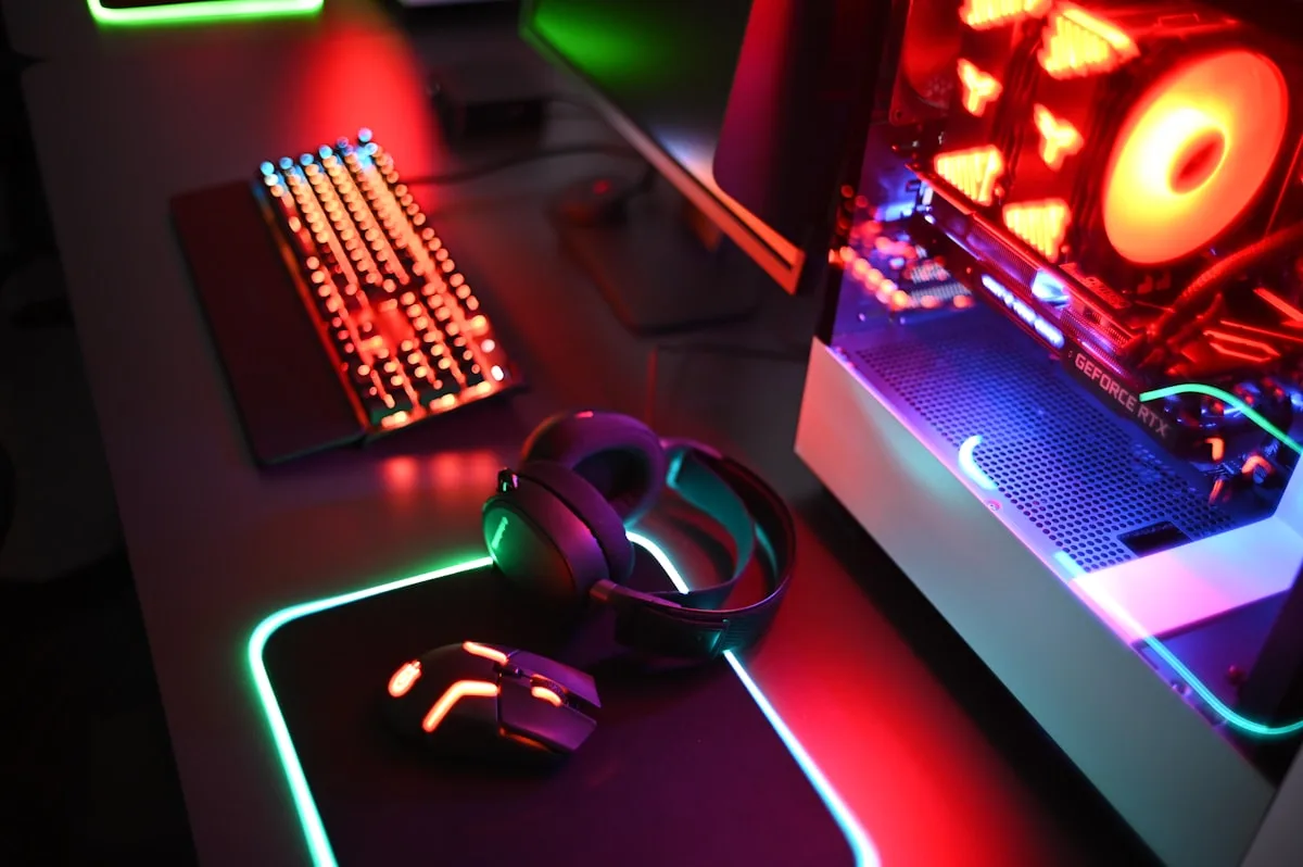 Mousepad gamer de tecido control com borda costurada e base de borracha antiderrapante