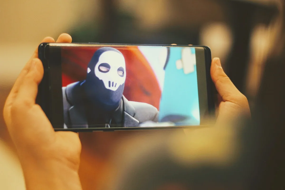 Metodologia de seleção dos melhores celulares para CoD Mobile 2026 Comparativo de celulares Android para jogos com Call of Duty Mobile aberto em tela AMOLED