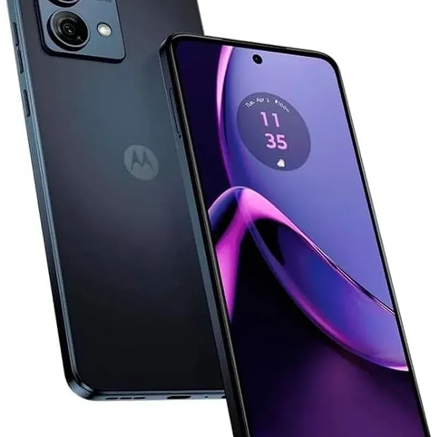 Motorola Moto G84 5G preto frente mostrando tela pOLED 120Hz e botão dedicado Google
