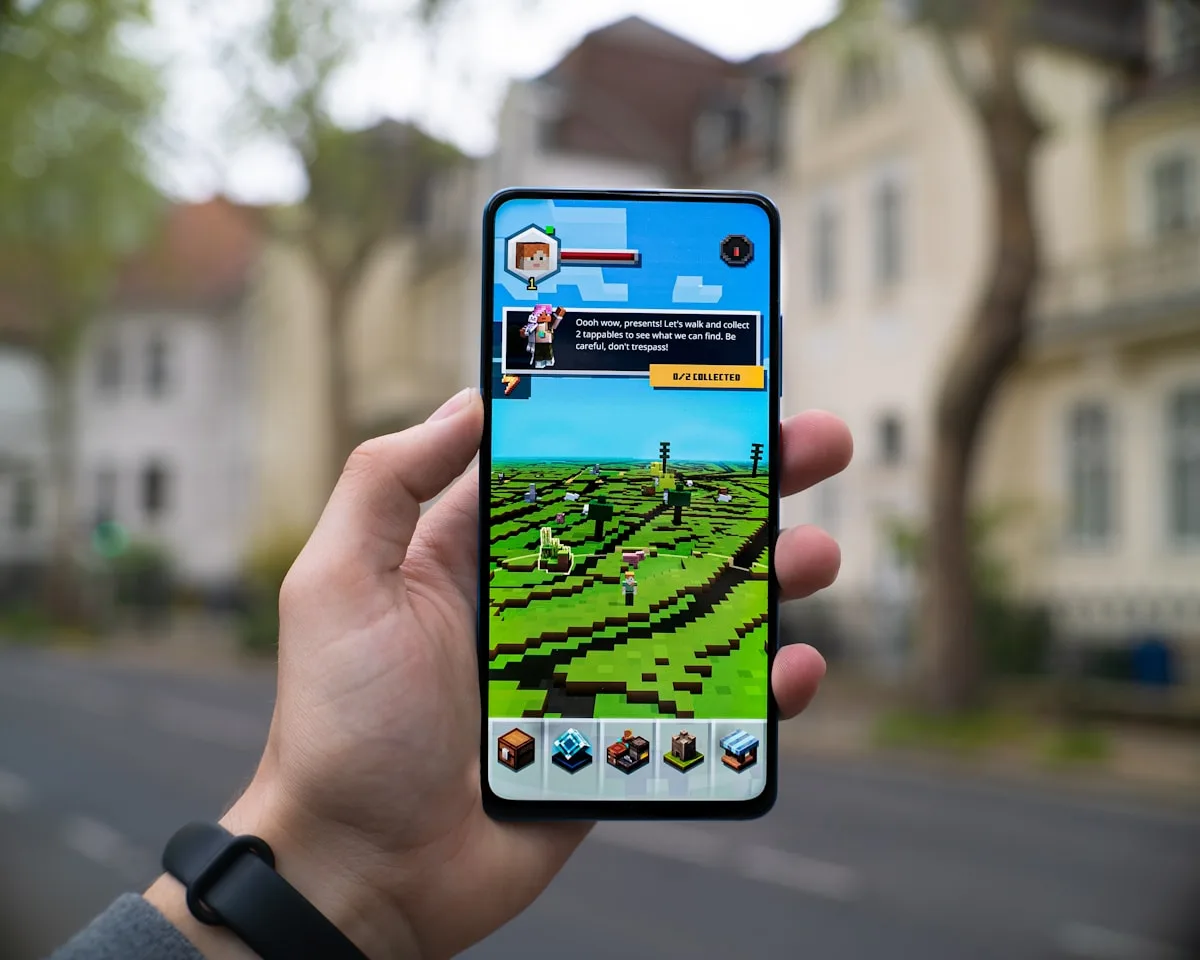 Guia completo dos melhores celulares Xiaomi para jogos 2026 Celulares Xiaomi POCO e Redmi exibindo jogos mobile em telas AMOLED com alta taxa de atualização