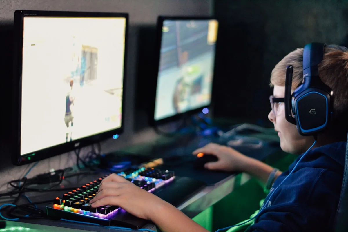 Hall Effect vs. potenciômetro: como eliminar o drift no controle de FPS Comparação de sensor Hall Effect e potenciômetro em analógico de controle gamer