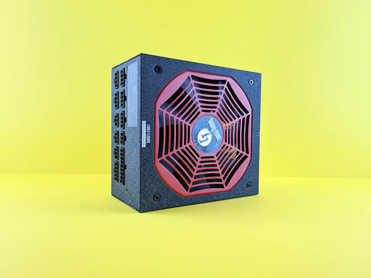 Como calcular a potência necessária da fonte para PC Gamer Calculadora de consumo de fonte PC Gamer com componentes e potência total estimada em watts