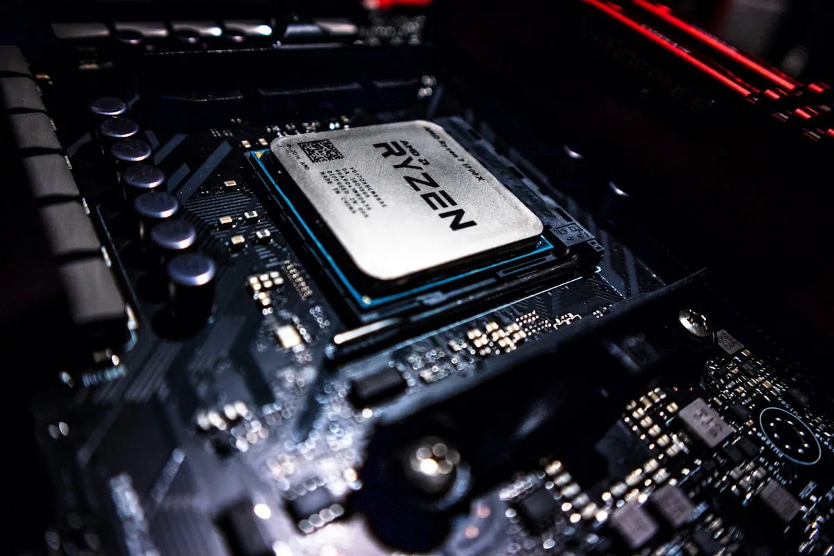 Diagrama de núcleos Zen 4 em processador AMD AM5 com cache L3 e vídeo integrado RDNA 2