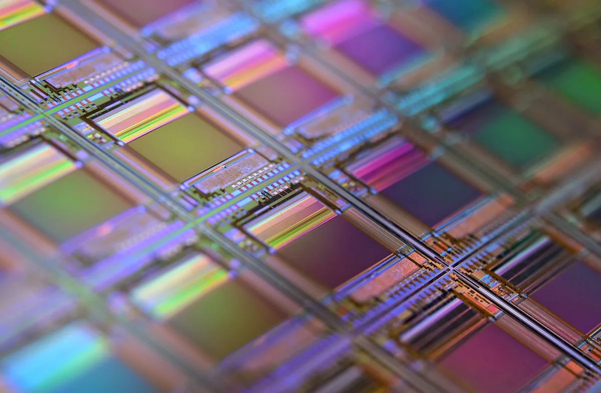 Snapdragon vs MediaTek: comparativo de benchmark AnTuTu e desempenho em jogos Comparativo de benchmarks AnTuTu entre Snapdragon 8 Elite e MediaTek Dimensity 9400 em dispositivos Android 2026