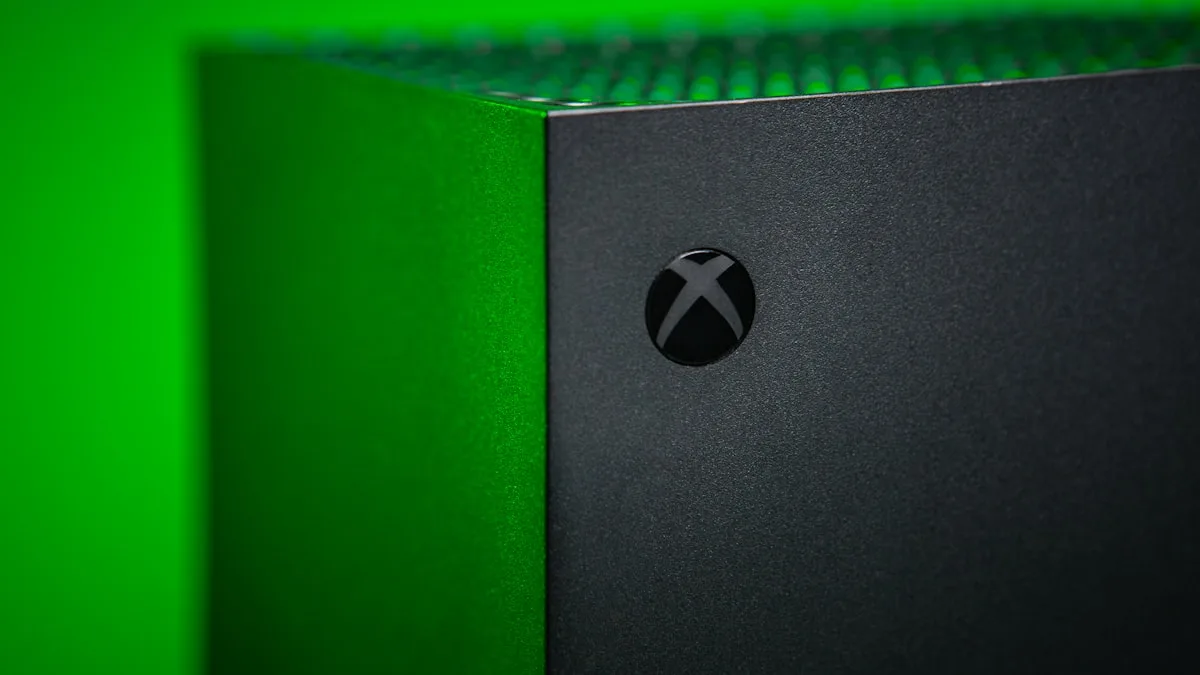 Comparação visual entre Dolby Vision Gaming e HDR10 em jogo 4K no Xbox Series X em TV OLED
