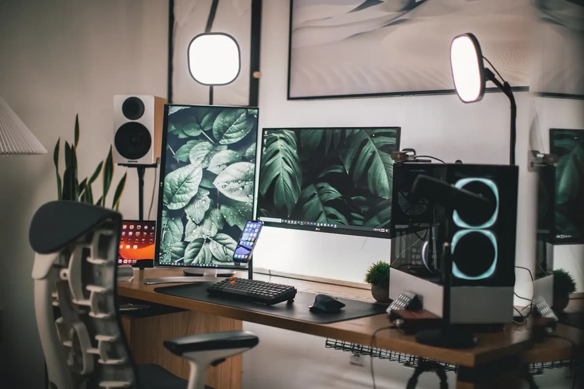 Como configurar microfone no OBS Studio — guia completo 2026 Tela do OBS Studio aberta na seção de mixer de áudio com microfone configurado e filtros ativos
