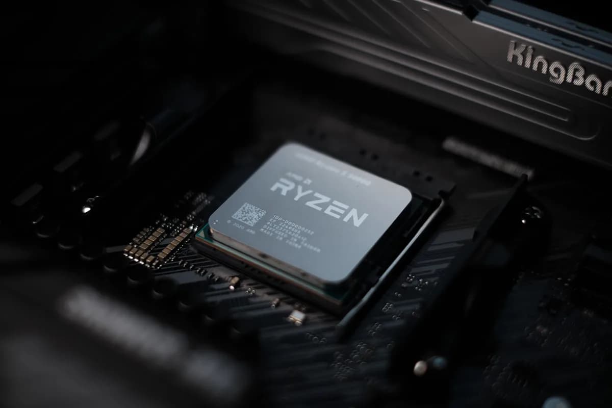 Review AMD Ryzen 5 7600 — Vale a Pena em 2026? AMD Ryzen 5 7600 processador AM5 Zen 4 em placa-mãe B650 com memória DDR5 para PC gamer