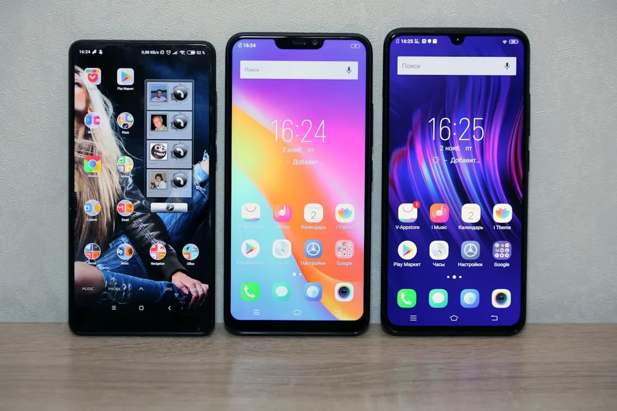 Xiaomi ou Samsung para jogos: qual escolher em 2026 Xiaomi POCO X7 Pro e Samsung Galaxy A56 lado a lado para comparativo de desempenho em jogos em 2026