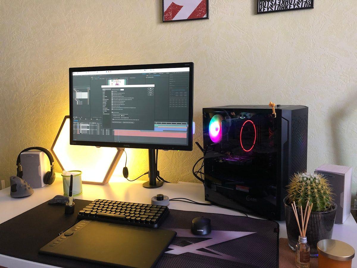 Escrivaninha gamer com monitor, teclado e mouse Escrivaninha com monitor, teclado e mouse, ideal para gamers e trabalho