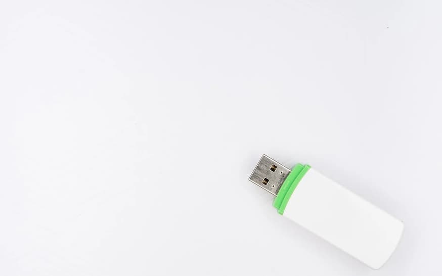 Melhor Pendrive Rápido USB 3.2 em 2026: Ranking Real