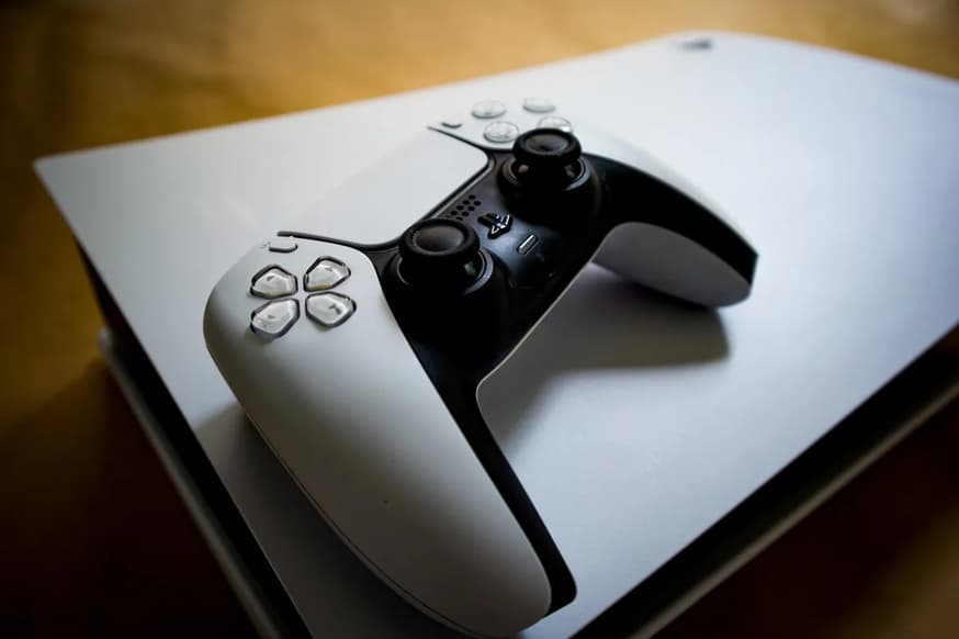 PS5 vs Xbox Series X: Qual Console Comprar em 2026?