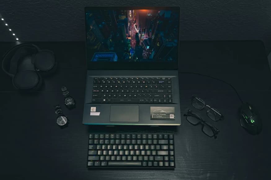 KVM Switch StarTech Dual-Laptop: Vale a Pena em 2026?
