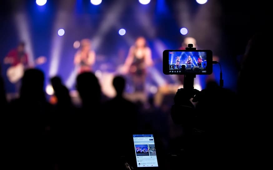 Como Fazer Live pelo Celular em 2026: Guia Completo
