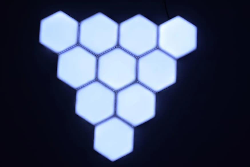 Nanoleaf Shapes Hexagons Review: Vale a Pena em 2026?
