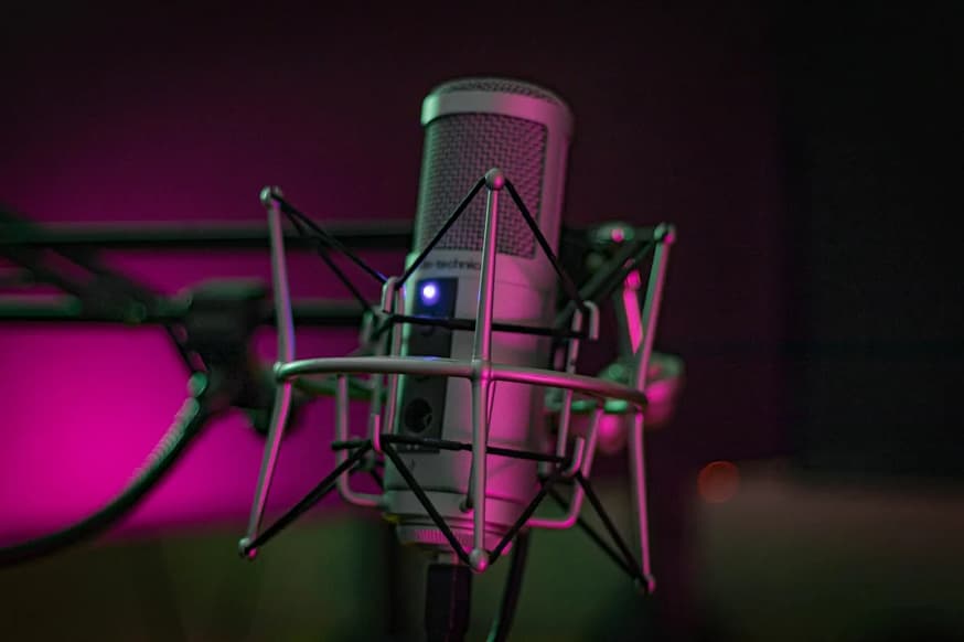 Microfone USB ou XLR: Qual Escolher em 2026?