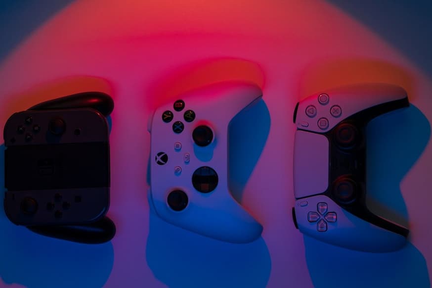 PS5 ou Xbox Series X: Qual escolher para jogar competitivo em 120 Hz? Imagem de capa do artigo PS5 ou Xbox Series X: Qual escolher para jogar competitivo em 120 Hz?.